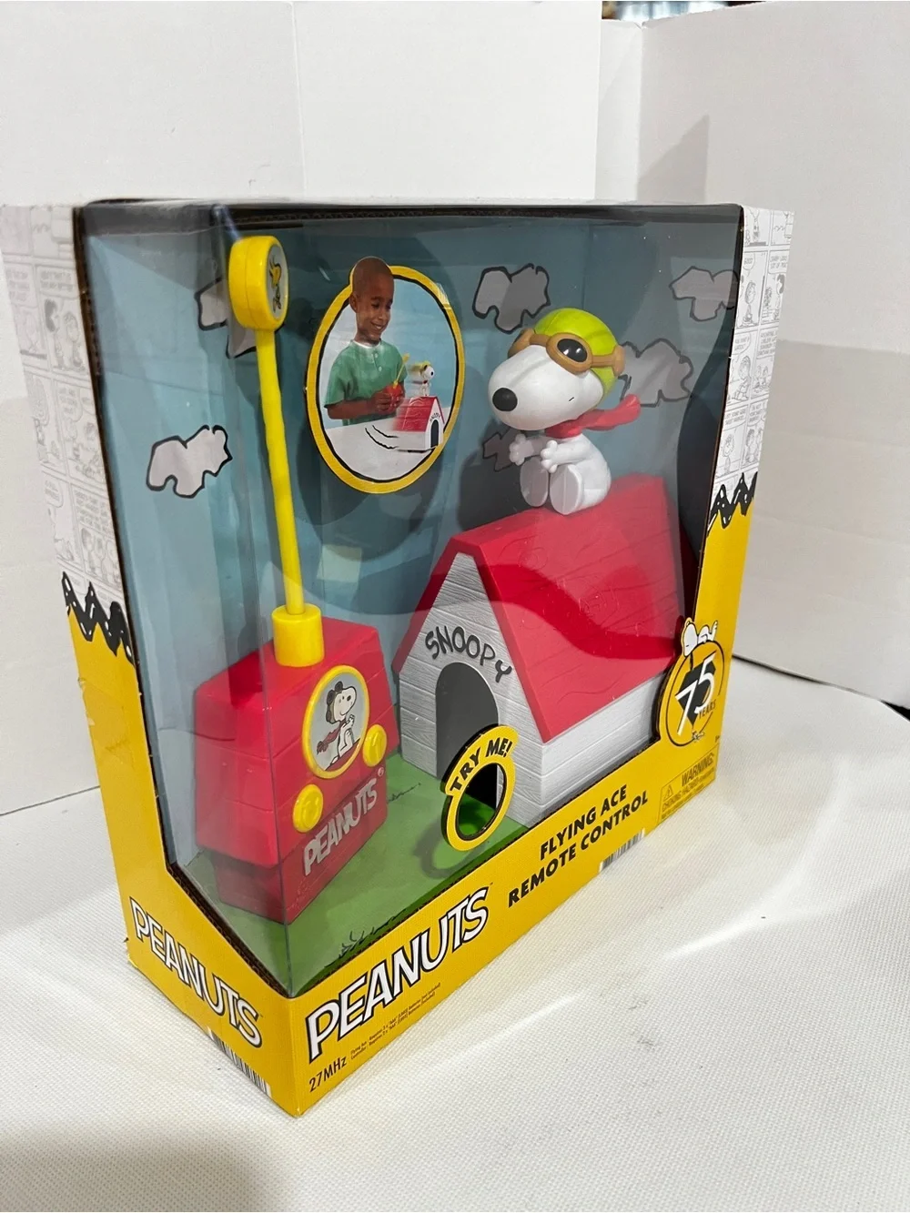 Peanuts Flying Ace Remote Control 75 years Ages 3+